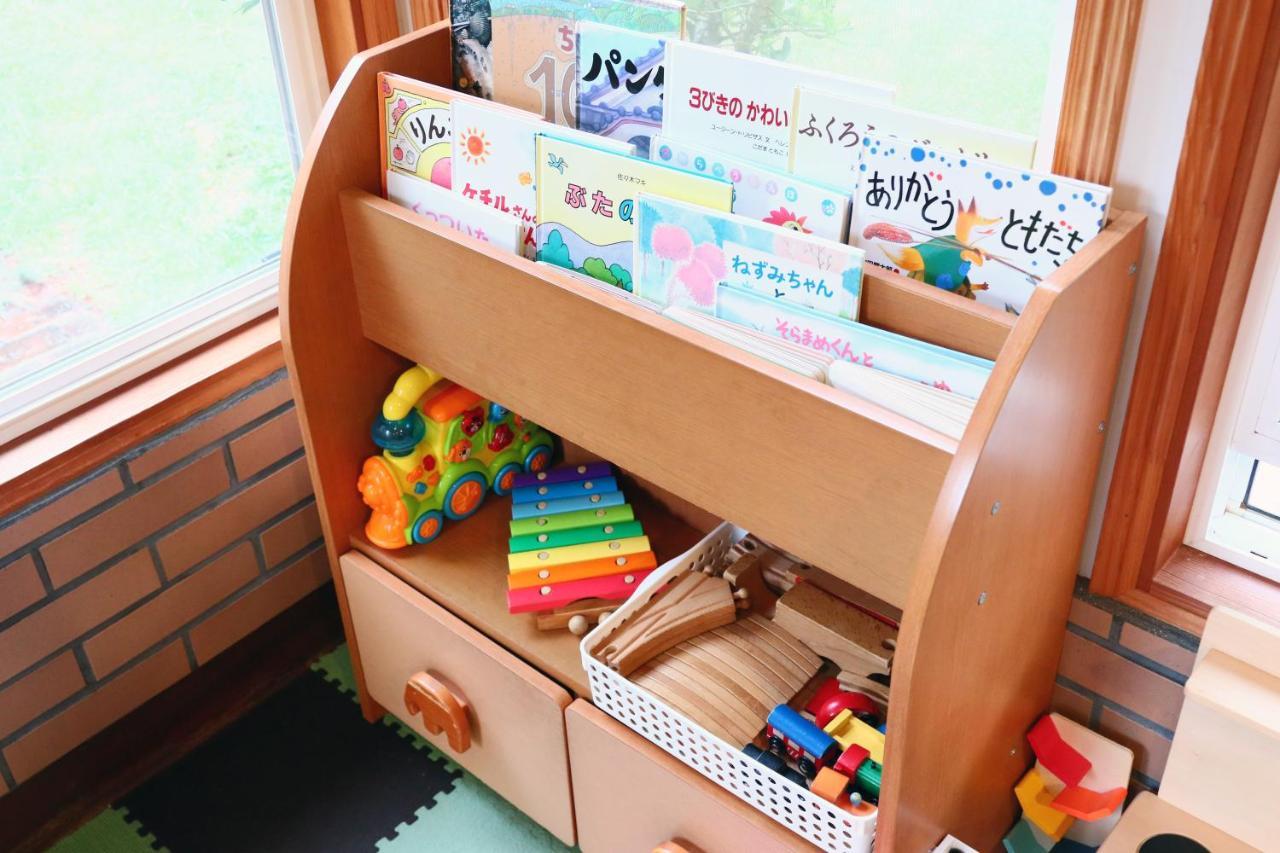 Family Pension Crayon Fujikawaguchiko Exteriör bild